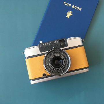 修復並測試 - 完全功能正常 | 奧林巴斯PEN EE-2 底片相機 帶芥末