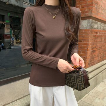 【LANNI 藍尼】現+預 磨毛半高領打底保暖上衣(女裝/女上衣/休閒/百搭/純色)