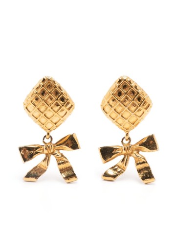 CHANEL Pre-Owned - 1990s diamond-embossed bow dangle earrings