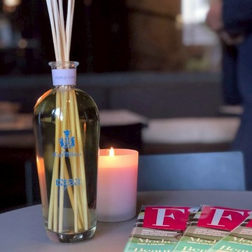 義大利 Carthusia│繽紛花園擴香組 FIORI DI CAPRI - 500 ml