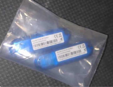 yes99buy電玩  SteamVR USB 接收器 用 ValveIndex手把和Vive Tracker追蹤器福利品