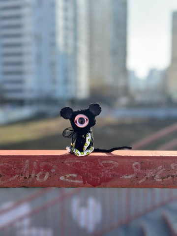 黑色獨一無二的獨眼老鼠 - 訂製商品！