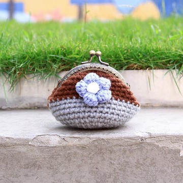 迷你口金拼花編織鉤織包 - 灰棕雙色拼小藍花 FB001-021