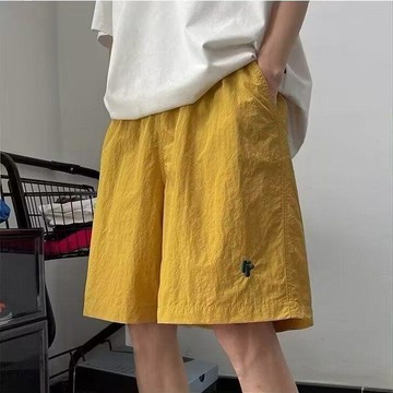 學生短褲男夏季薄款冰絲沙灘褲青少年速乾透氣寬鬆休閒運動褲子男