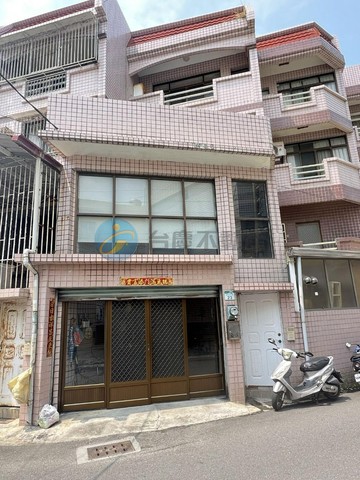 梓官嘉展車庫別墅｜屋況佳#出價就談｜高雄市梓官區嘉展路