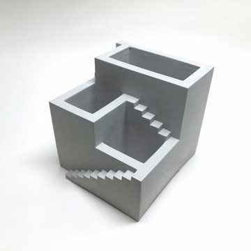 三孔階梯水泥盆