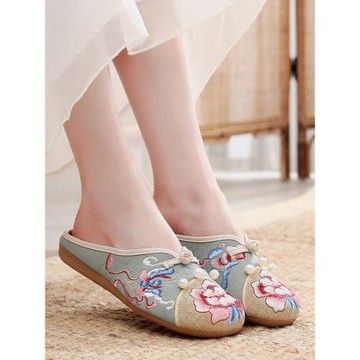 民族風繡花鞋平底緞面女涼拖老北京布鞋尖頭坡跟牛筋底拼色拖鞋