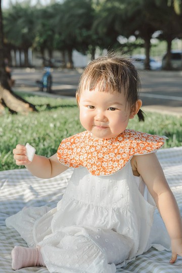 和煦橙花 寶寶圍兜兜 花兜