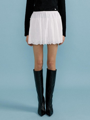 Flower Embroidery Mini Skirt_White