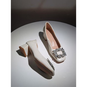 真皮粗跟單鞋女高跟2024新款水鉆百搭女鞋工作鞋女黑色方頭媽媽鞋