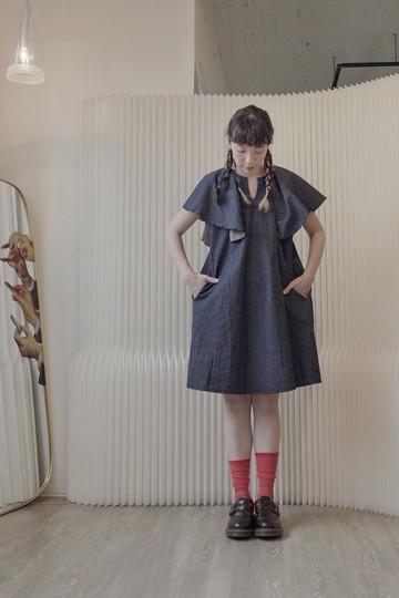 彈性丹寧披肩袖短洋裝