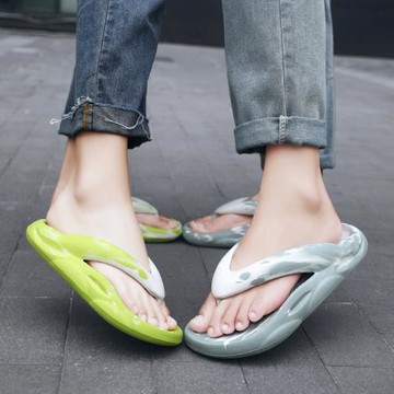 人字拖女外穿夾趾防滑厚底家居情侶沙灘鞋拖男夏天踩屎感女孩拖鞋