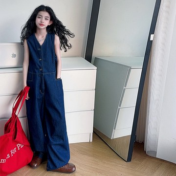 【中大女童/親子裝】簡約V領寬鬆連身牛仔褲