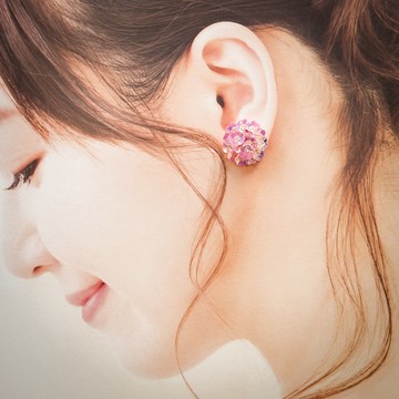 繍球花珠片耳環 可選兩隻不同顏色