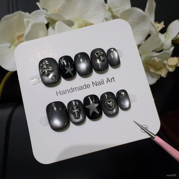 ➕最新設計款穿戴甲💅【哥特星鉚】闇黑貓眼金屬鉚釘穿戴甲十字架星星甜酷小衆穿戴美甲短方圓穿戴甲 ZGHV