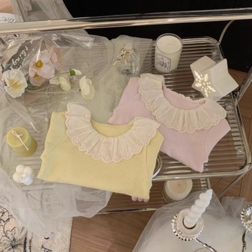 韓系百搭～春秋蕾絲蕾絲花邊圓領女童打底衫長袖韓版洋氣寶寶內搭上衣潮 兒童可愛百搭上衣 女孩休閒套頭衫 中小童花邊打底衫