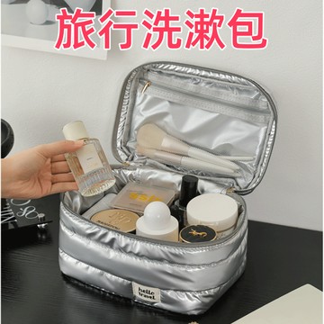 台灣現貨🌈旅行洗漱包 羽絨化妝包 化妝品護膚品收納包 大容量雲朵化妝包 大容量收納包 防水洗漱包 新款 化妝包 收納包