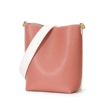 斜背包包女時尚百搭腋下包真皮女包通勤大容量水桶包 廣金