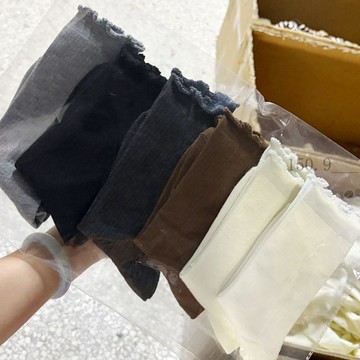 🌟臺灣出貨🌟白色襪子女秋季中筒木耳邊女襪ins潮日系堆堆襪卷邊襪花邊女襪 襪子女 中筒襪 可愛襪子 女生襪子