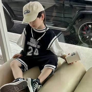 潮好看！男童籃球服套裝夏季新款寬鬆潮流兒童夏裝痞帥男寶運動兩件套 男童夏裝 中小童套裝 韓版套裝 短袖兩件套
