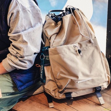 2023新款登山rawr抽繩雙肩包大容量羽毛球登山包輕便男女登山外出