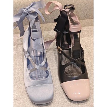 小喬同款粗跟瑪麗珍鞋女24新款百搭網紅中跟方頭綁帶拼色淺口單鞋