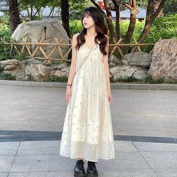 吊帶裙 連身裙 無袖 海邊度假領碎花吊帶連衣裙子女夏季新款法式高級感沙灘長裙85010504