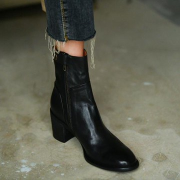 仙美迪粗跟圓頭短靴女黑色秋冬新款2021中跟裸靴女時裝靴真皮靴子