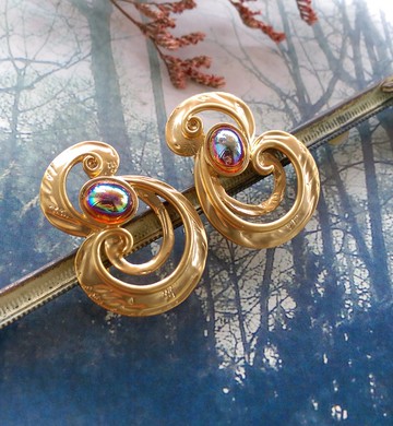 Vintage Jewelry 西洋古董飾品 AVON 啞光 霓光 花體  針式耳環