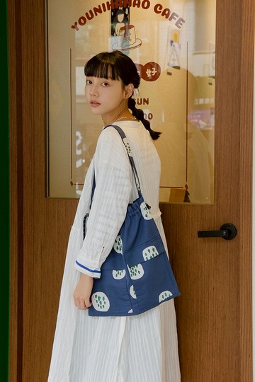 最後一個 into the woods小樹印花 雙面抽繩束口包 側背包提袋