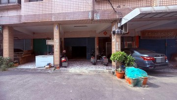 大寮正路上大地坪超值騎樓透天店住｜高雄市大寮區內坑路