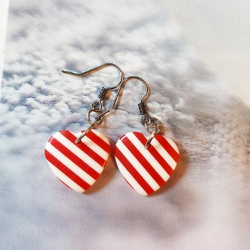 活潑陽光之旅-條紋心心耳環 EAR-010