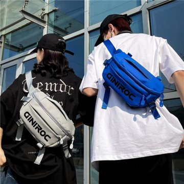 斜挎包男潮牌大容量機能單肩帆布胸包休閑運動小眾工裝機車設計感