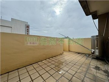 沙鹿清泉崗旁靜巷透天｜台中市沙鹿區忠貞路