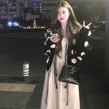 (免運)韓版時尚高級感立體花朵針織開衫毛衣女秋冬新款寬松保暖外搭上衣