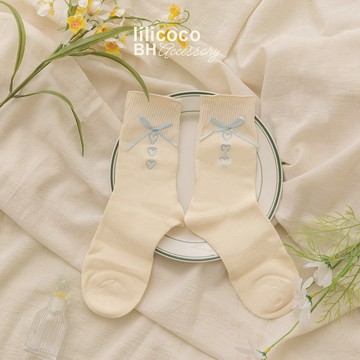 BYHUE lilicoco 甜美簡約撞色蝴蝶結愛心刺繡中筒襪－米白