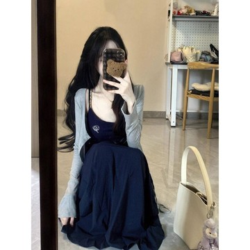 【小隻女】法式 赫本風 藍色吊帶連衣裙 巨好看 掐腰長裙套裝 洋裝 套裝 個人套裝