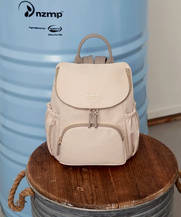 多口袋防潑水手提後背包-馬林糖粉 -黑松露系列(BY95828-09)