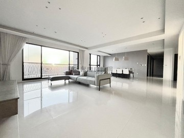 《富宇大宅天景》｜大面寬景觀豪邸五房三車位｜新竹縣竹北市興隆路二段