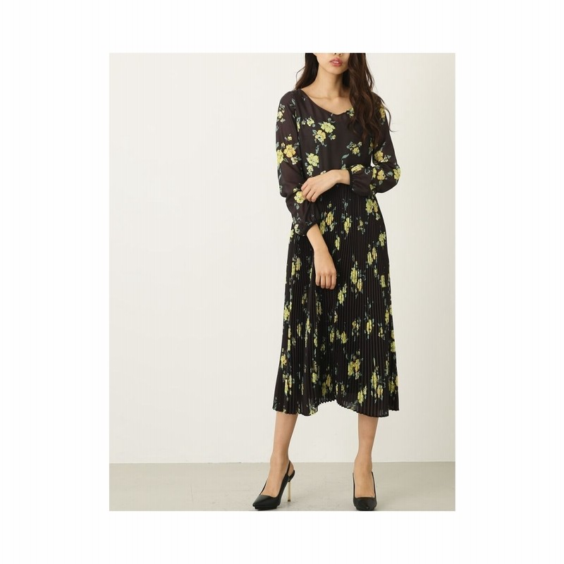 Rienda フラワープリーツロングワンピース ブラック 通販 Lineポイント最大1 0 Get Lineショッピング