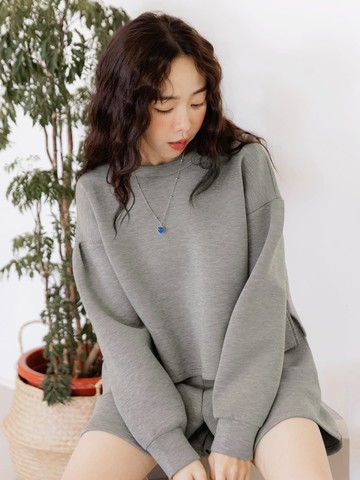 高質感tee．空氣棉好比例短版大學T上衣