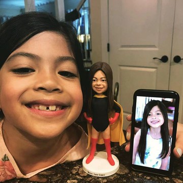 客制化人物公仔 兒童 人偶 3D 人像 肖像畫 訂制 似顏繪 超人