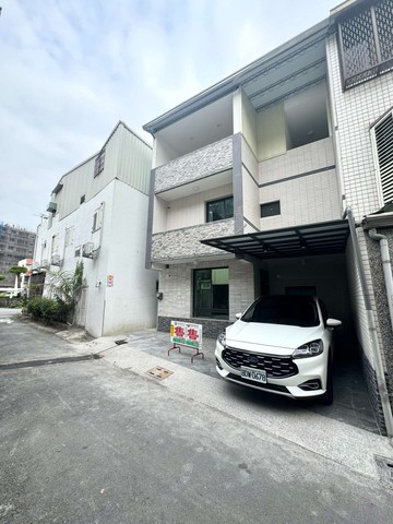 ｜全新整理精裝｜屏東大學區 面寬雙車孝親美墅｜屏東縣屏東市民生東路