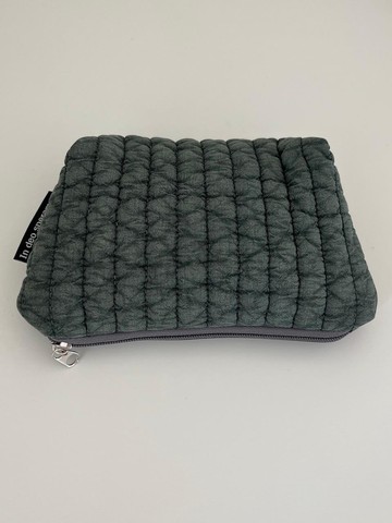 Padded Triangular Pouch [Deep Green]