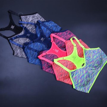 出口泰國大碼比基尼上衣溫泉泳裝女無鋼托大胸背心帶胸墊分體泳衣