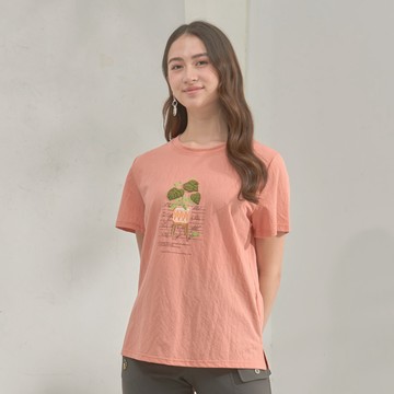 ★【喜芝梅】窗台綠意 手繪盆栽植物印花休閒文藝圓領短袖上衣(四色；F) 125992039