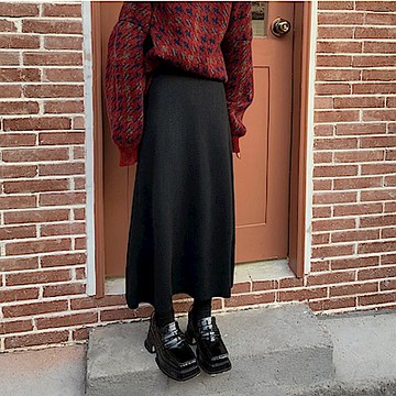 La Belleza素色鬆緊腰顯瘦包芯紗柔軟垂綴感針織長裙大擺長裙