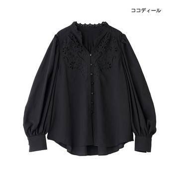 【ココディール】黑色復古宮廷風精緻鏤空刺繡立領澎袖襯衫 O1X18051