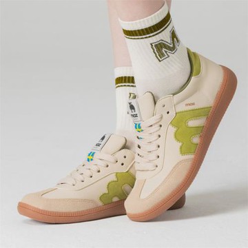 moz 瑞典駝鹿 德訓鞋 (附鞋帶扣) 抹茶 經典復古