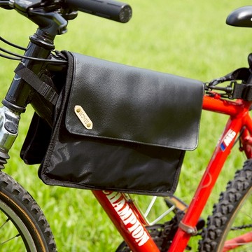 良氏 多功能薄型馬鞍包 – 客製/皮革 名牌 側背包 斜背包 平板包